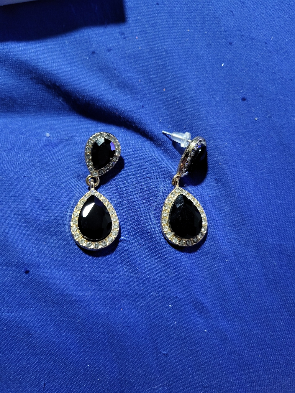 Elegant Black Teardrop Crystal Dangle Earrings - Unbranded